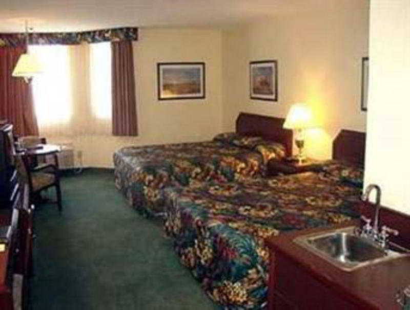 Hotel Greenwood & Suites,